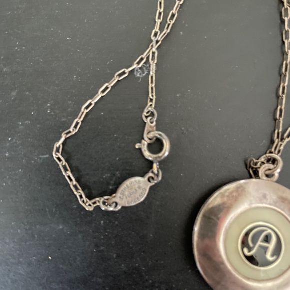 TRADED-Vintage Catherine Popesco "A" Locket - Picture 3 of 6